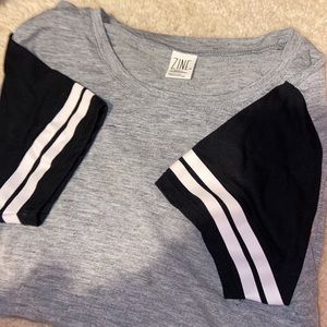 Grey short sleeve top